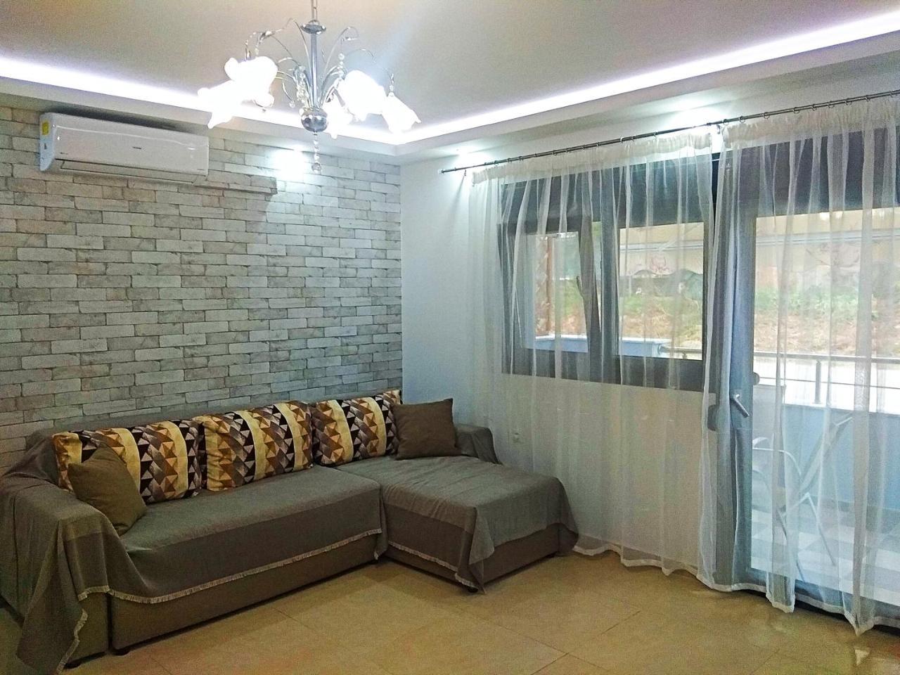 Iros Apartment Néa Péramos Exterior foto